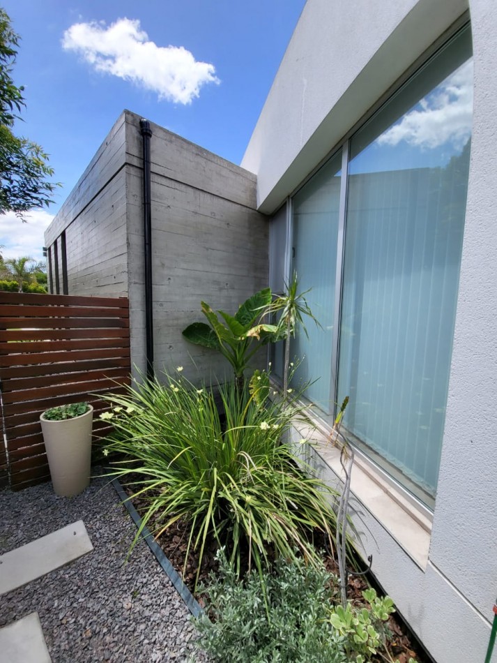 Casa en una planta de excelente diseño a la venta en Finca de Iraola Dos