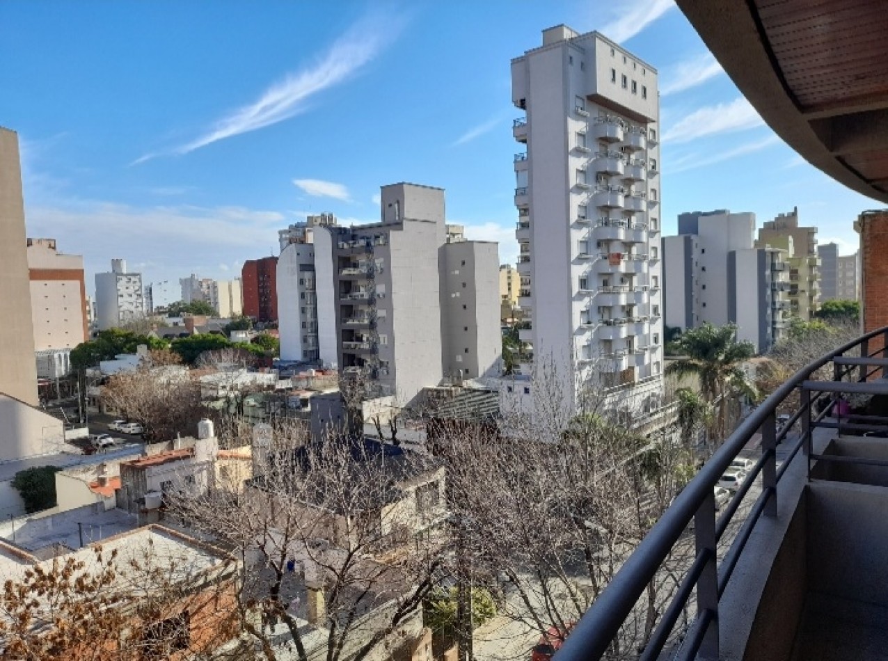 VENTA- 2 AMBIENTES CON BALCON TERRAZA